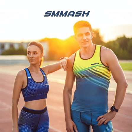 Modelka w kampanii odzieży sportowej Smmash z makijażem przygotowanym do sesji w Łodzi